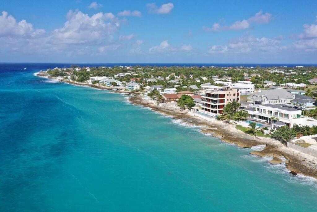 Luxury Ocean Front Seadreams 2 With 7 Mile Beach Views West Bay Luaran gambar