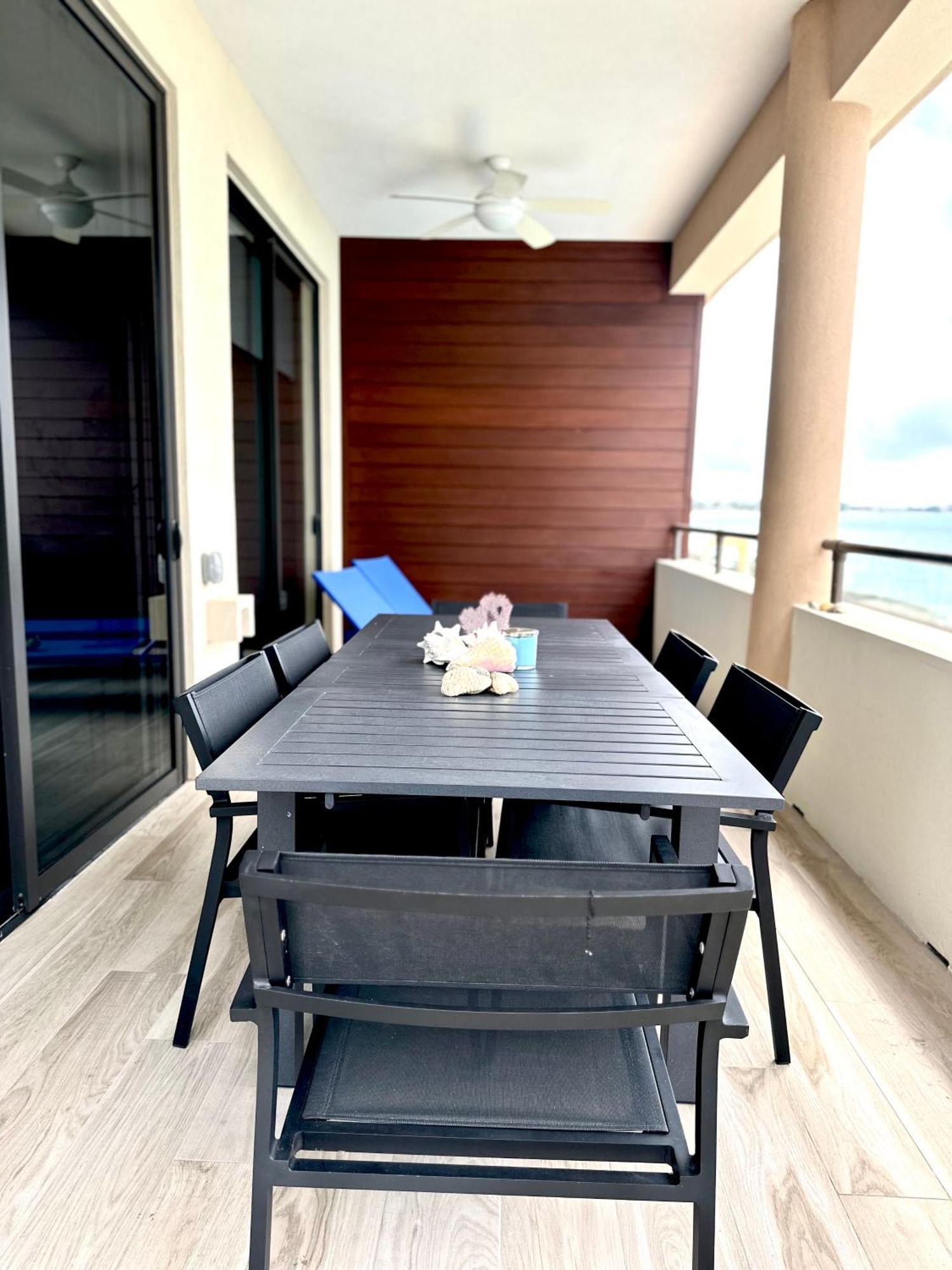 Luxury Ocean Front Seadreams 2 With 7 Mile Beach Views West Bay Luaran gambar