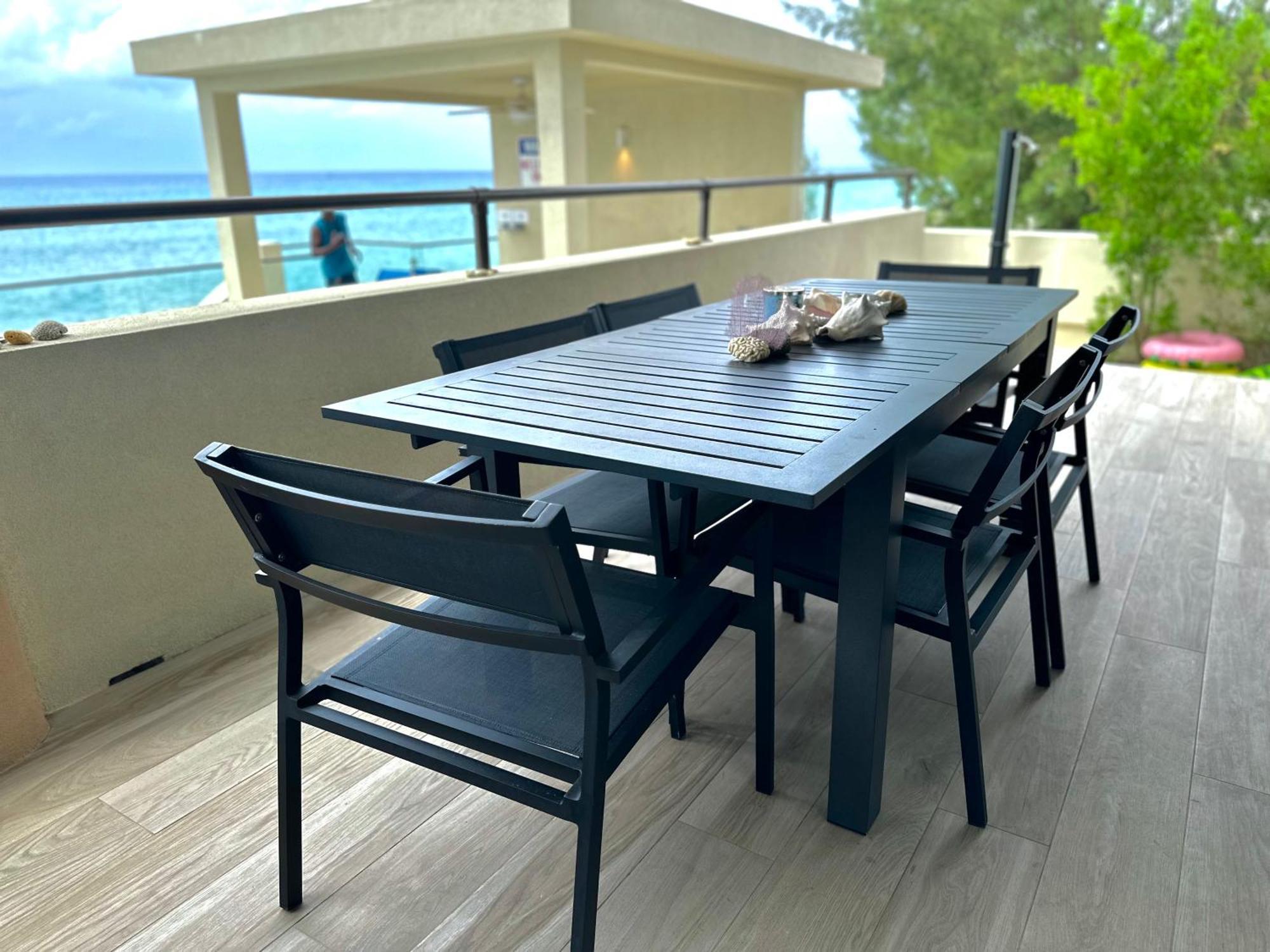 Luxury Ocean Front Seadreams 2 With 7 Mile Beach Views West Bay Luaran gambar