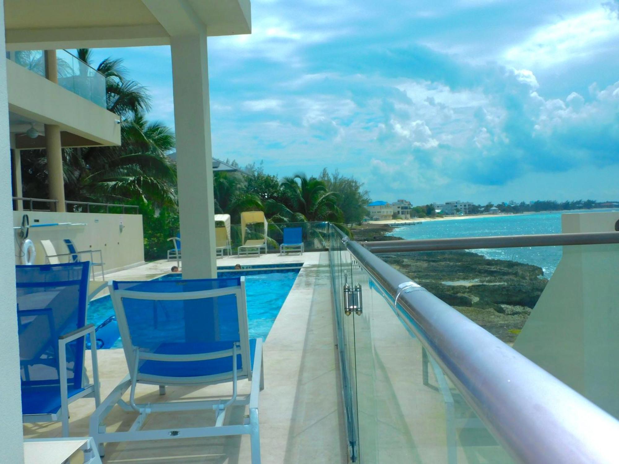 Luxury Ocean Front Seadreams 2 With 7 Mile Beach Views West Bay Luaran gambar