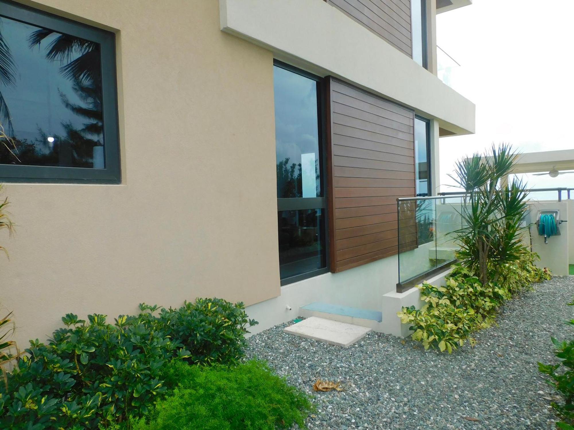 Luxury Ocean Front Seadreams 2 With 7 Mile Beach Views West Bay Luaran gambar