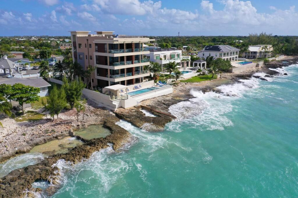 Luxury Ocean Front Seadreams 2 With 7 Mile Beach Views West Bay Luaran gambar
